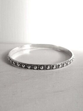 0034 vintage sterling silver bangle with dot design